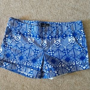 American Eagle Blue Geo Print Midi Shorts size 4
